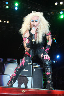 TWISTED SISTER!! DEE SNYDER!!!!